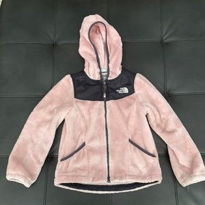 Preloved & lightly worn girls North Face fleece.